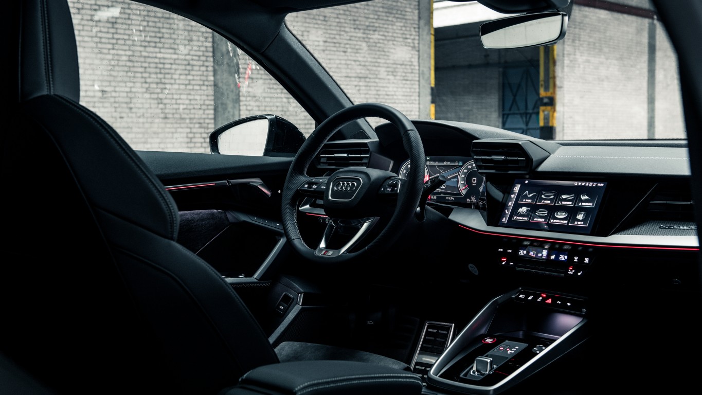Audi S3 Sportback 310hp (Automatic)